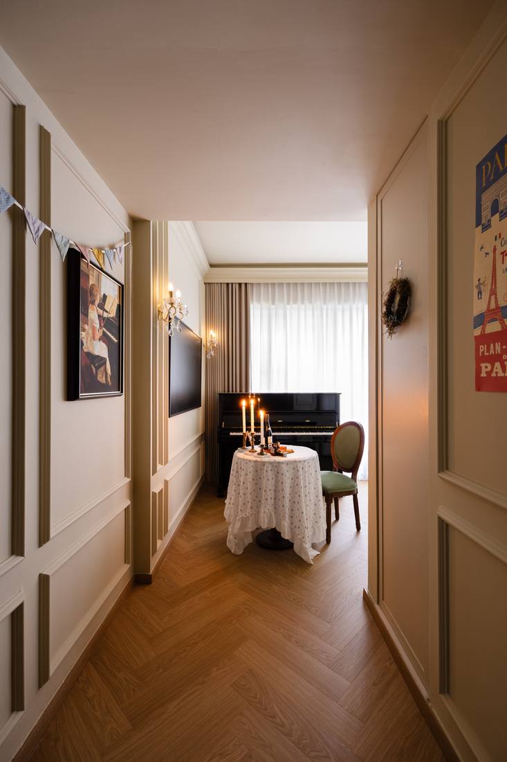 Panelled corridor at 57 Flora Drive